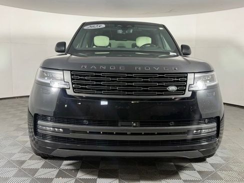 Used 2025 Land Rover Range Rover Autobiography AWD/4WD image 11