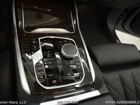 Used 2025 BMW X7 xDrive40i image 37