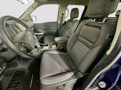 Used 2023 Nissan Frontier SV w/ Technology Package AWD/4WD image 13