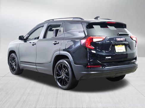 Used 2023 GMC Terrain SLE w/ Driver Convenience Package AWD/4WD image 5