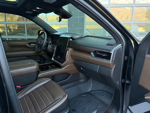 Used 2025 GMC Yukon Denali Ultimate image 19
