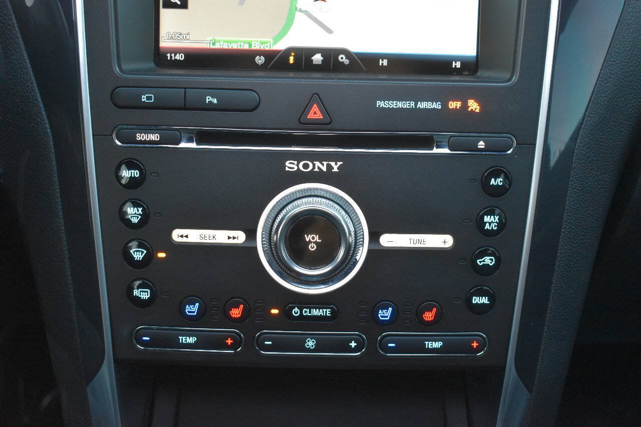 Used 2016 Ford Explorer Sport w/ Equipment Group 401A AWD/4WD image 27