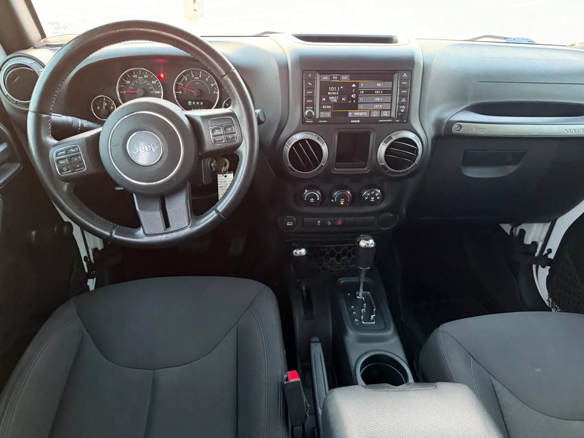 Used 2017 Jeep Wrangler Unlimited Sport w/ Connectivity Group AWD/4WD image 4