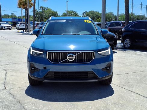 Certified 2023 Volvo XC40 B5 Ultimate w/ Protection Package Premier AWD/4WD image 2