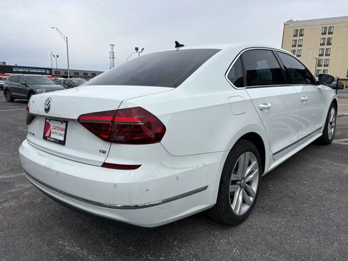 Used 2017 Volkswagen Passat 1.8T SEL Premium image 5