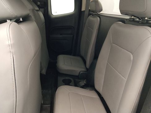 Used 2019 Chevrolet Colorado W/T w/ WT Convenience Package AWD/4WD image 18