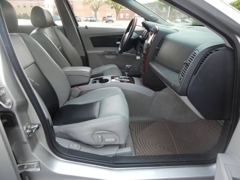 Used 2007 Cadillac CTS 3.6 RWD image 36