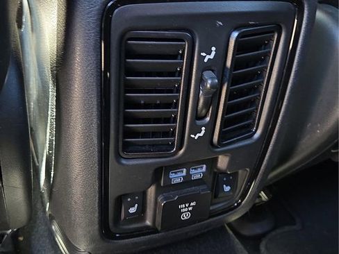 Used 2023 Dodge Durango GT image 16