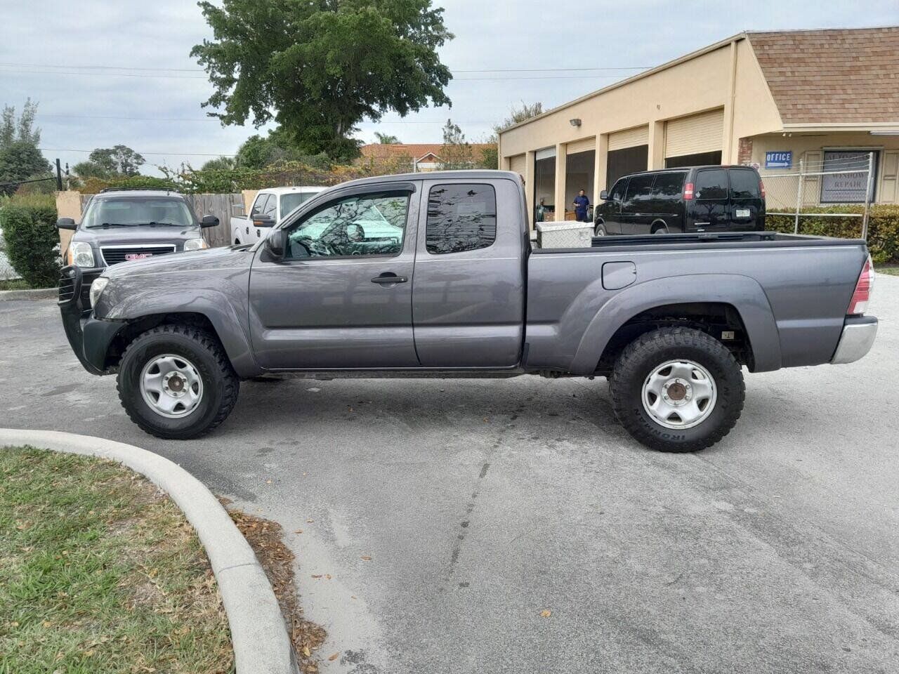 Used 2013 Toyota Tacoma PreRunner w/ SR5 Pkg RWD image 8