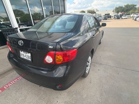 Used 2010 Toyota Corolla LE w/ LE EVP Pkg #1 FWD image 4