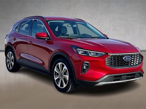 Certified 2025 Ford Escape Platinum image 10