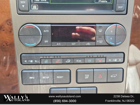 Used 2013 Lincoln Navigator L 4WD w/ HD Trailer Tow Pkg image 4