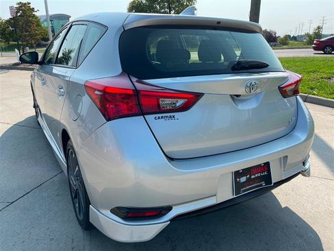 Used 2017 Toyota Corolla iM w/ All-Weather Mat Package FWD image 15