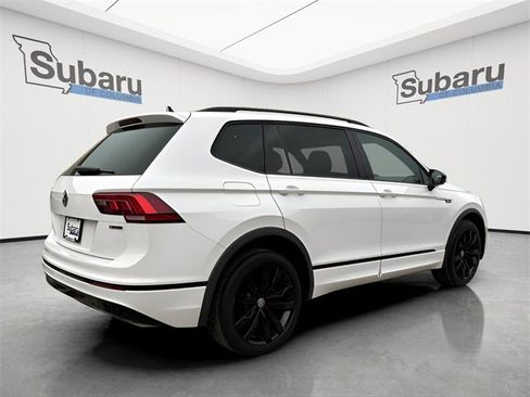 Used 2021 Volkswagen Tiguan SE R-Line w/ 3rd Row Seat Package image 7