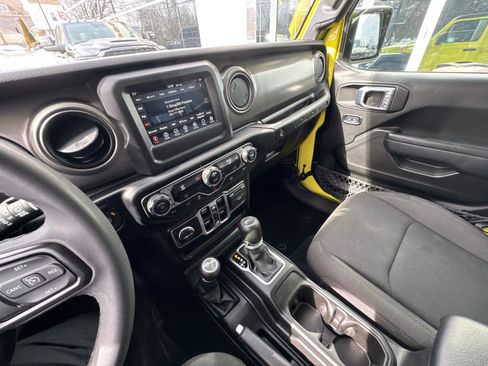 Used 2023 Jeep Wrangler Unlimited w/ Convenience Group image 24