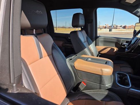 Used 2020 Chevrolet Silverado 3500 High Country w/ Z71 Off-Road Package image 38