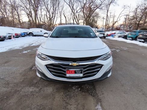 Used 2019 Chevrolet Malibu Premier w/ Sun and Wheel Package image 6