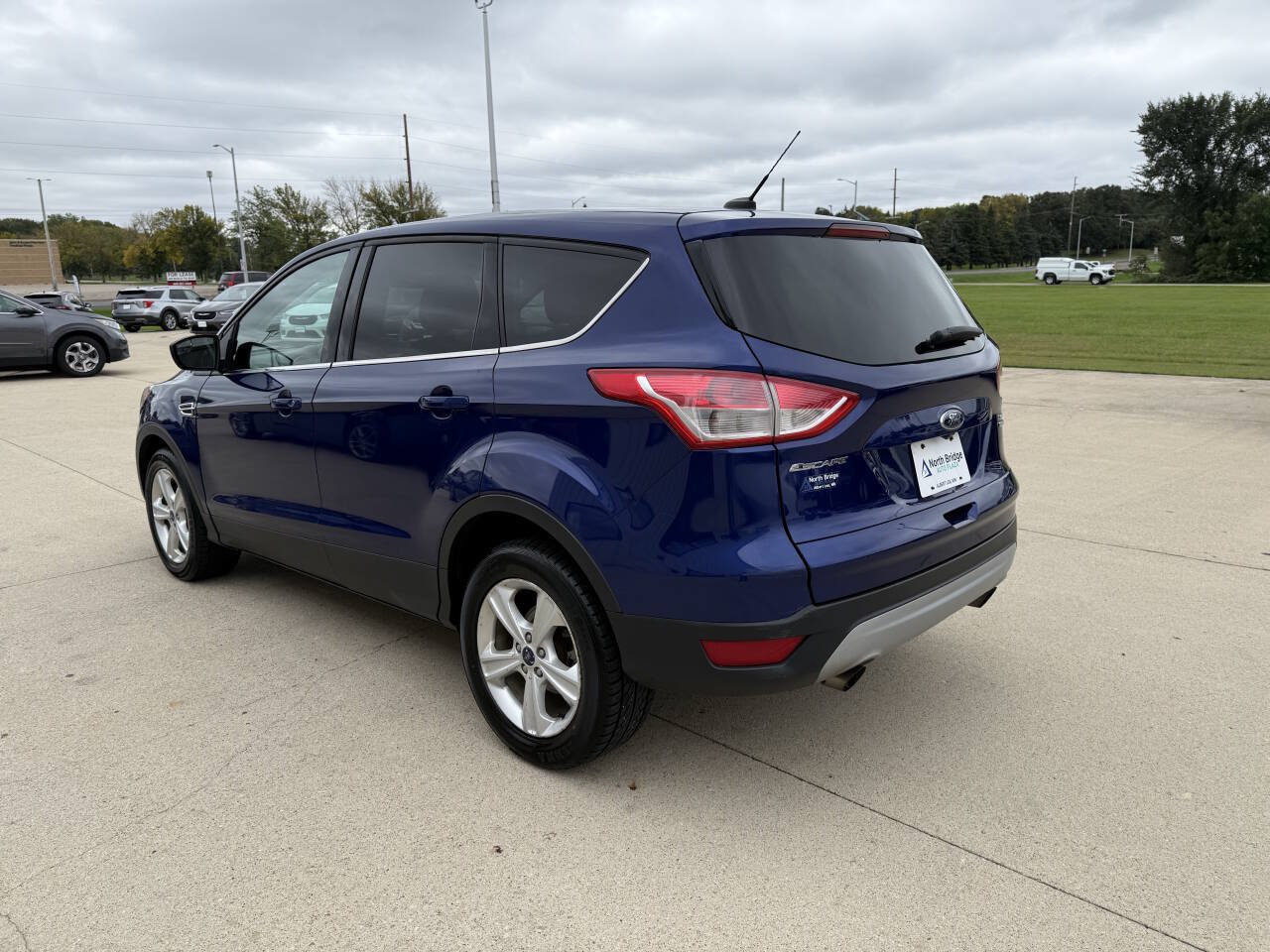 Used 2016 Ford Escape SE AWD/4WD image 3