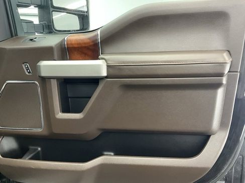 Used 2022 Ford F250 King Ranch w/ King Ranch Ultimate Package image 16