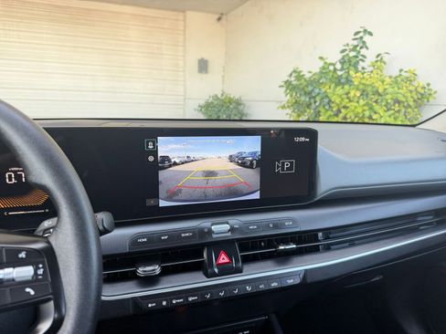 Used 2025 Kia K4 LXS image 24