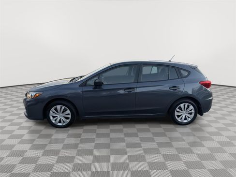 Used 2017 Subaru Impreza 2.0i image 2