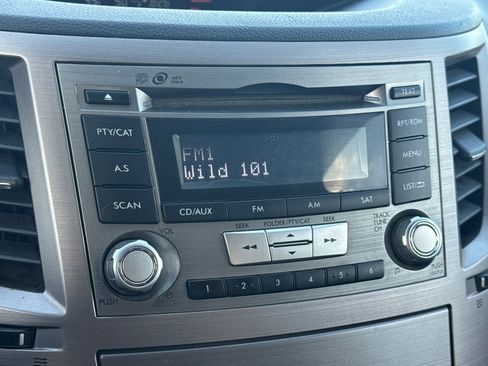 Used 2013 Subaru Outback 2.5i Premium w/ All-Weather Pkg image 15