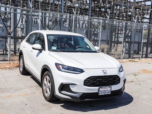 Used 2024 Honda HR-V LX image 2