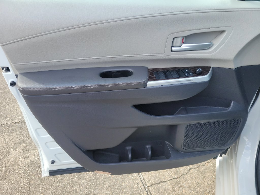 Used 2021 Toyota Sienna XLE FWD image 12