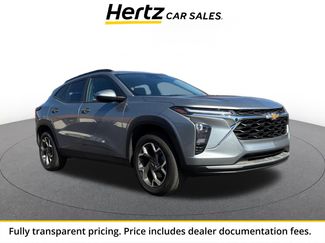 Used 2025 Chevrolet Trax LT FWD video 1