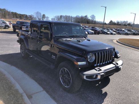 Certified 2022 Jeep Gladiator Overland w/ Popular Equipment Package image 8