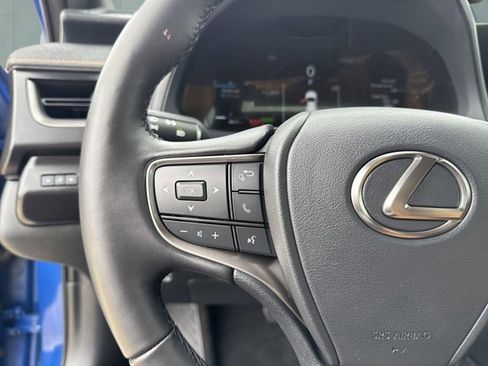 Certified 2025 Lexus UX 300h FWD image 15