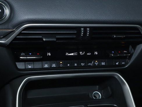 Certified 2025 MAZDA CX-90 Plug-In Hybrid w/ Preferred image 28