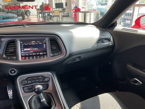 Used 2022 Dodge Challenger R/T Scat Pack w/ Driver Convenience Group image 42