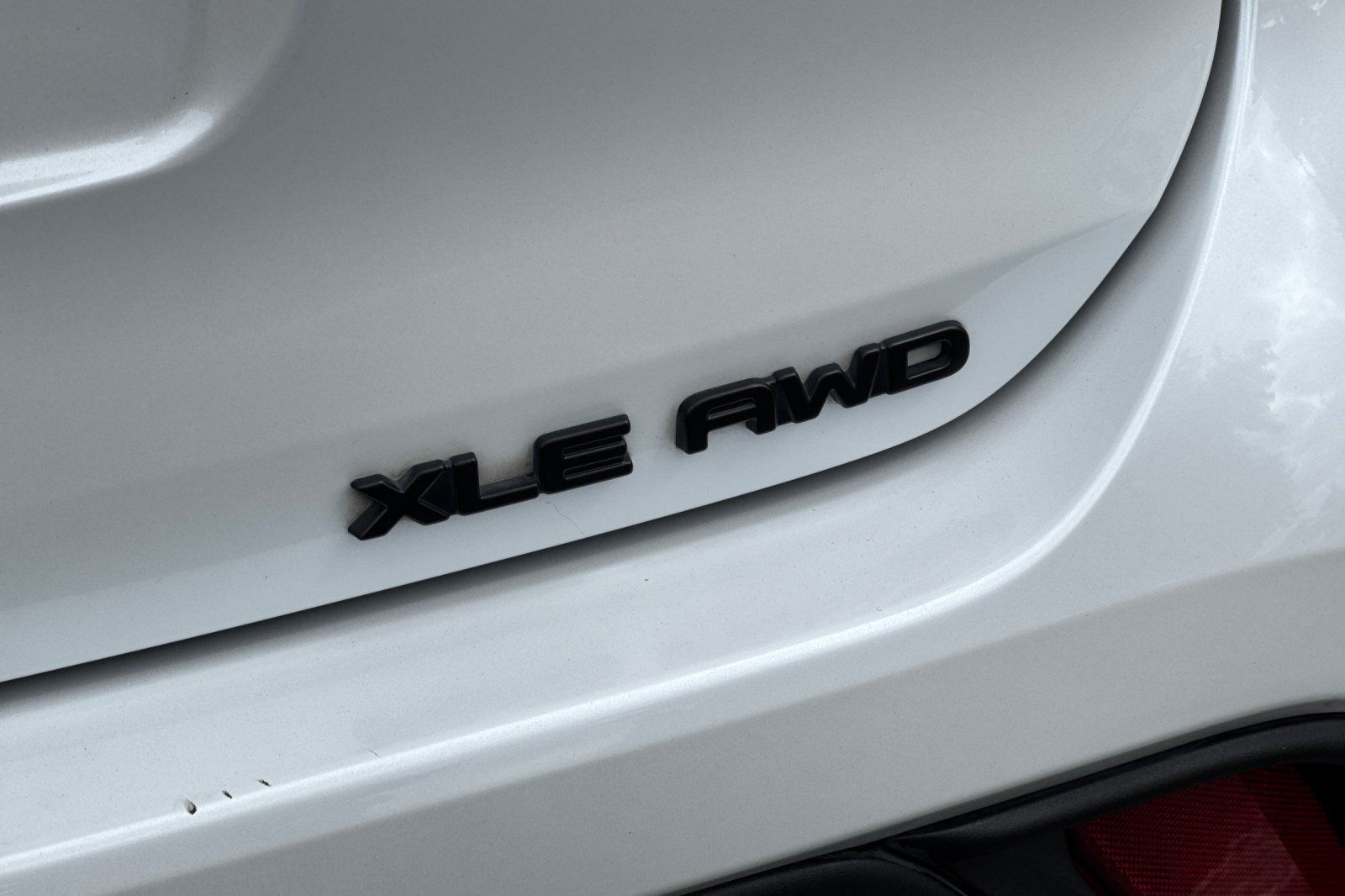 Used 2022 Toyota Highlander XLE AWD/4WD image 40