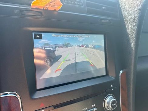 Used 2016 Lincoln Navigator Select AWD/4WD image 13
