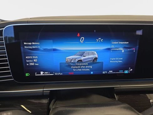Used 2024 Mercedes-Benz GLS 450 4MATIC image 23