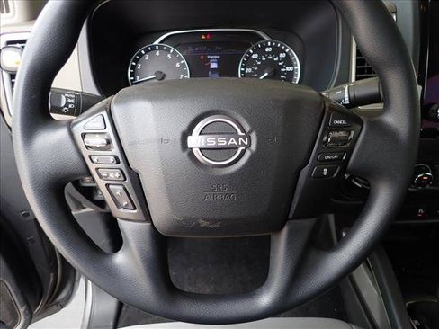 Used 2022 Nissan Frontier SV w/ Technology Package AWD/4WD image 11
