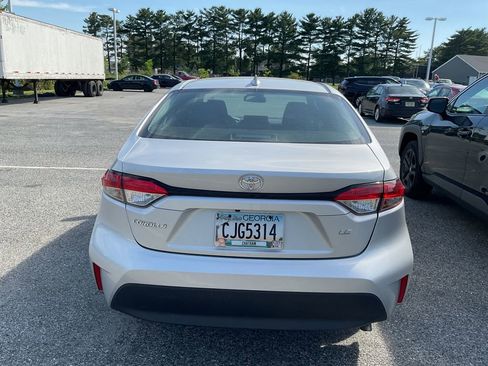 Used 2024 Toyota Corolla LE FWD image 8