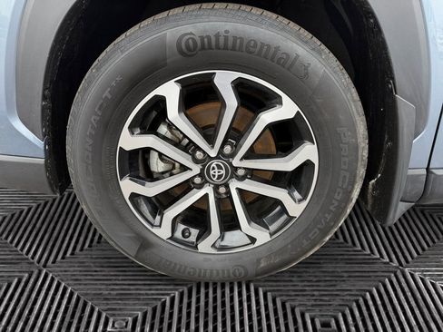 Certified 2024 Toyota Corolla Cross SE w/ Moonroof Package image 14