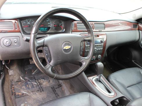 Used 2011 Chevrolet Impala LT w/ Luxury Edition Package image 18