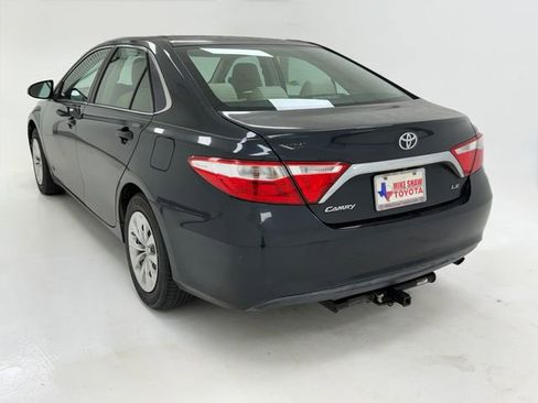 Used 2015 Toyota Camry LE FWD image 18