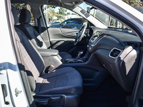 Used 2022 Chevrolet Equinox LT image 16