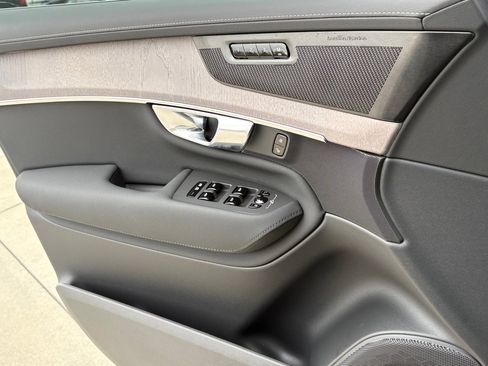 New 2026 Volvo XC90 B6 Ultra w/ Protection Package Premier image 17