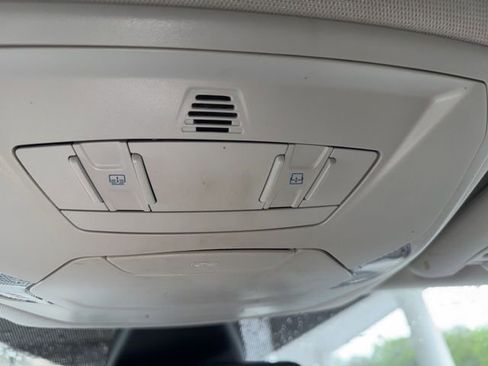 Used 2017 Ford Escape Titanium w/ Equipment Group 301A FWD image 9