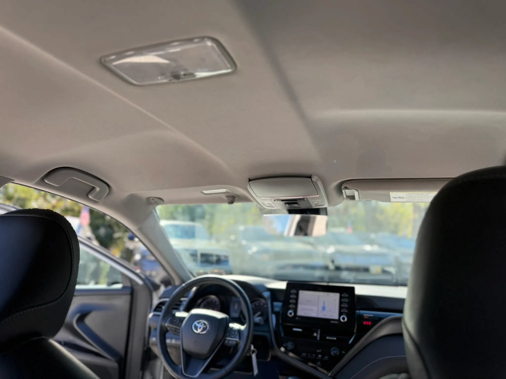 Used 2022 Toyota Camry SE FWD image 18