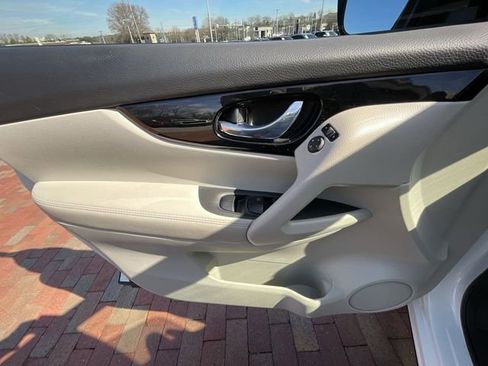 Used 2022 Nissan Rogue Sport SL AWD/4WD image 10