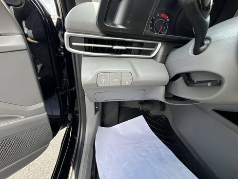 Used 2023 Hyundai Elantra SEL FWD image 20