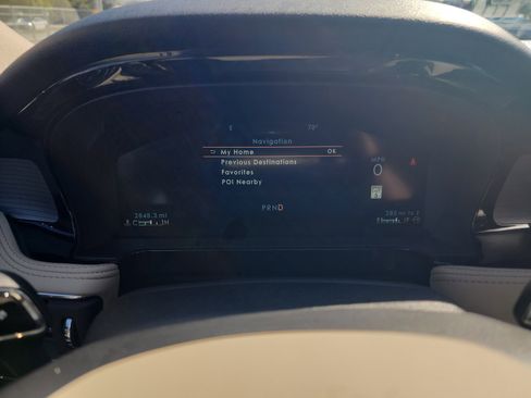 New 2026 Lincoln Corsair Premiere image 18