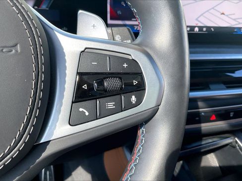 Used 2025 BMW X5 M60i image 22