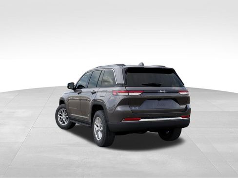 New 2026 Jeep Grand Cherokee Laredo image 3
